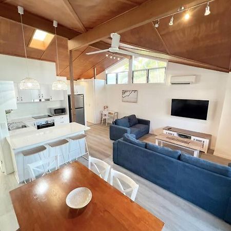 The Villas - Hervey Bay - 2 Separate Villas Urangan エクステリア 写真