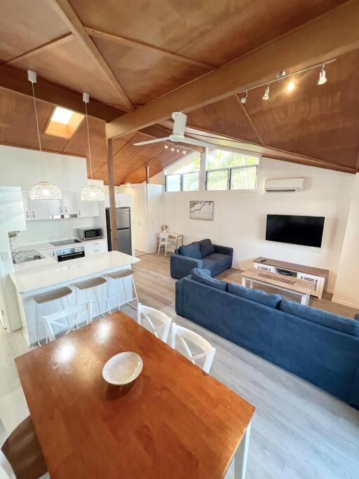 The Villas - Hervey Bay - 2 Separate Villas Urangan エクステリア 写真